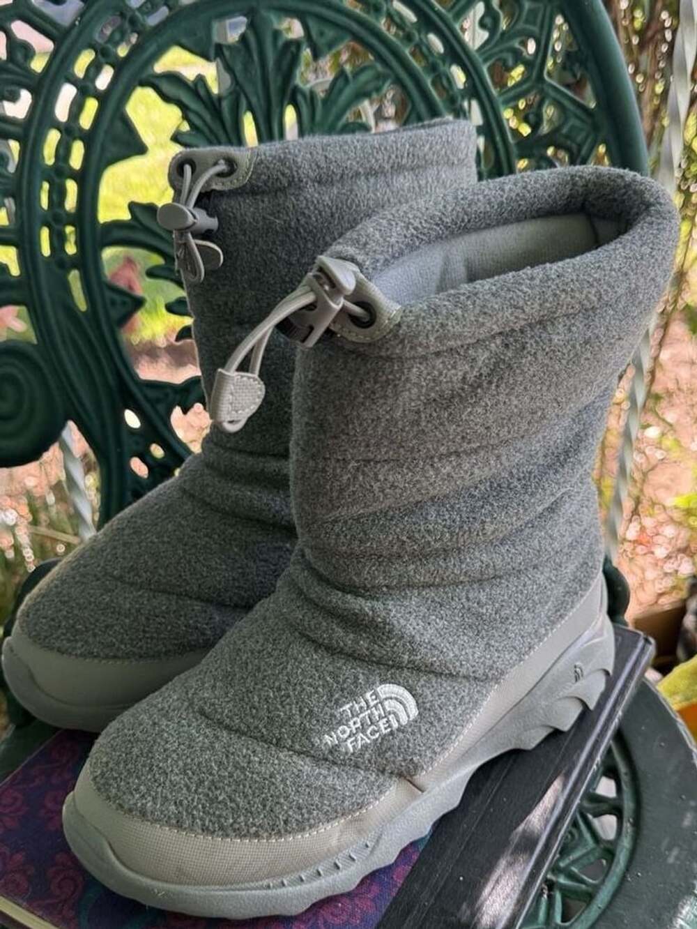 The North Face Winter Boots Women’s Size 9 Gray Heatseeker Fleece Insulated